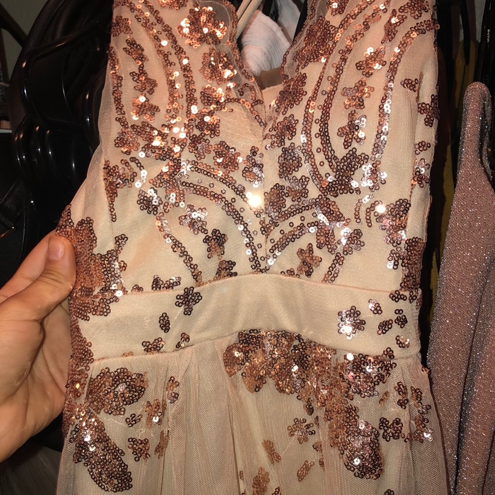 Golden goddess dress (fashion nova) - Picture 2 of 7